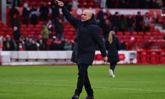 奖杯挂零=表现最佳 瓜迪奥拉：没冬窗撒币就没欧冠资格