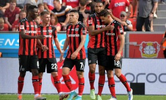 奥格斯堡主场死磕勒沃库森，11分差距下的逆袭与攻坚